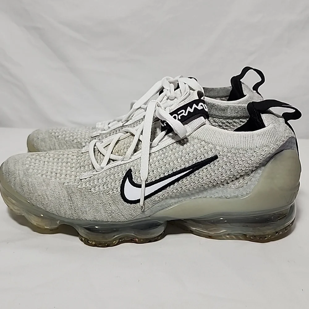 Nike Vapormax Flyknit White‎ Boys Kids Unisex Sneakers DB1550-100 Size 7Y
